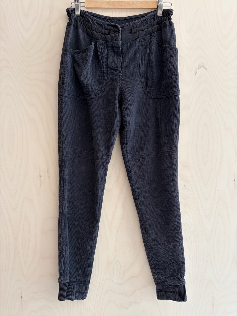 Wilfred Textured Cotton Joggers with Silk Waistband